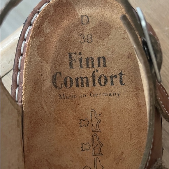 Finn Comfort Gomera-S Sandal size 38 D US 7.5 Wide Cognac Leather Footbed - Picture 9 of 12